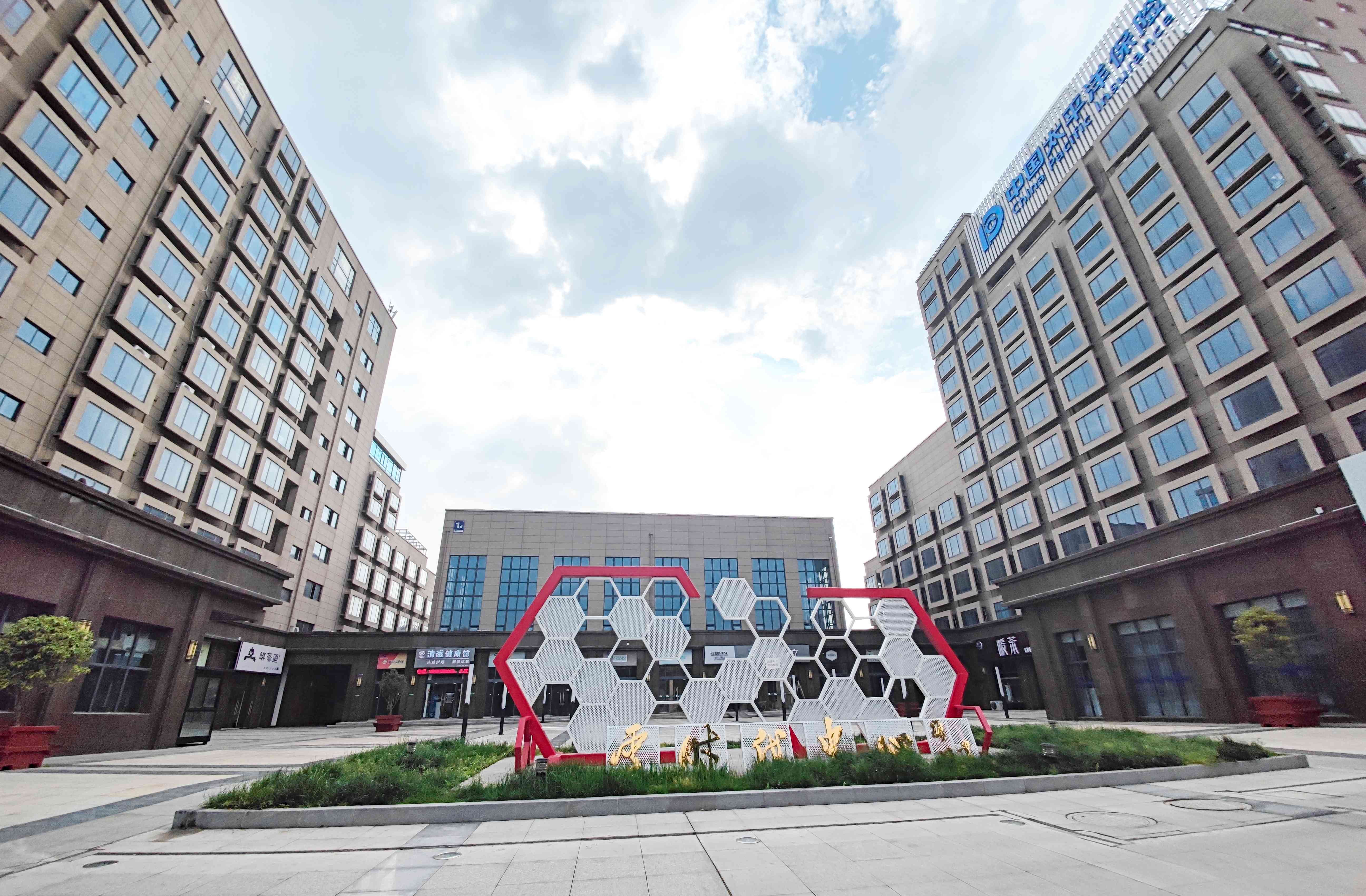 ABUIABACGAAg_vTeoAYo1t-KgwUwwCg4yBo